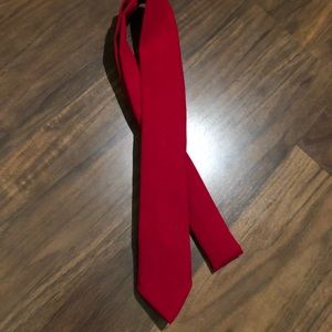 Red skinny tie